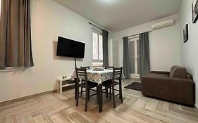 Family Flat Near Metro A